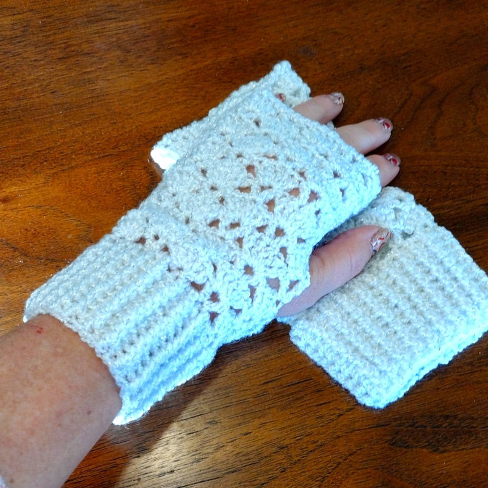 Fingerless gloves